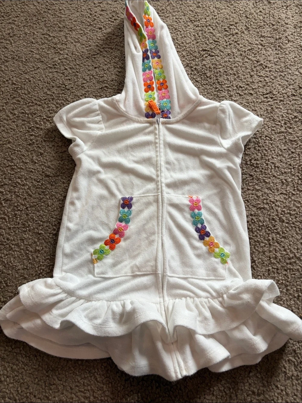 B8 5y Flapdoodles White Hooded Girls Terrycloth Cover-Up; Floral details